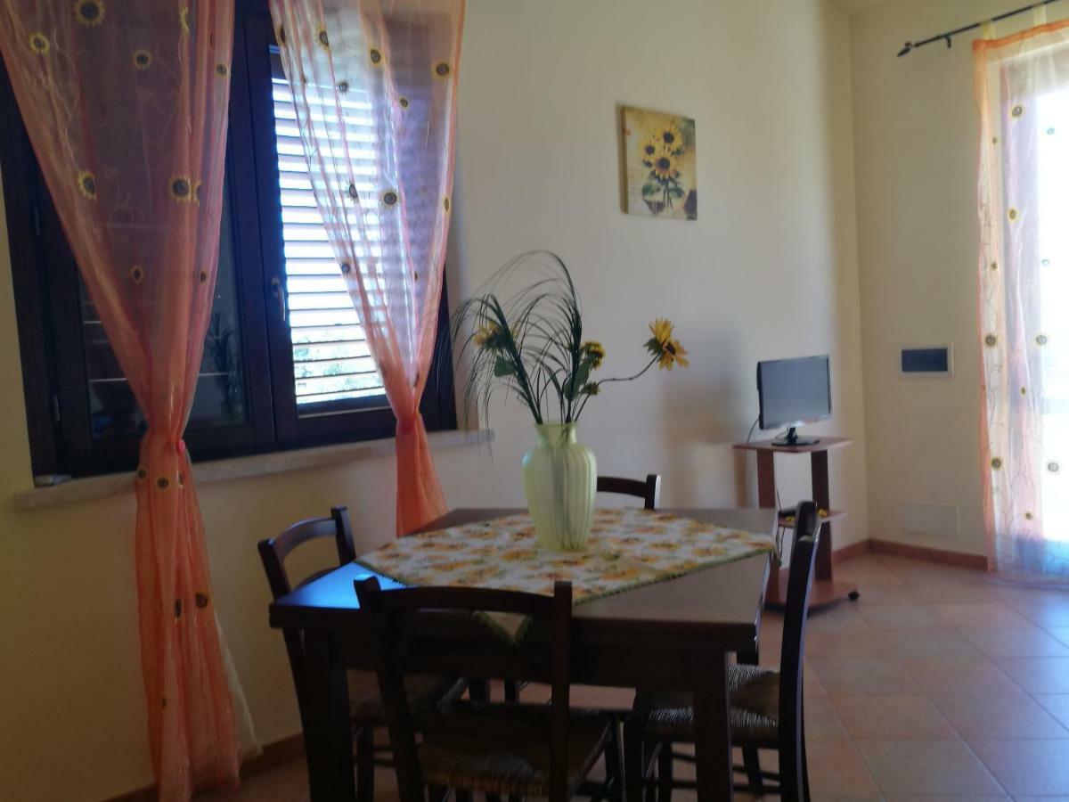 La Villa Dei Girasoli 库斯托纳奇 外观 照片